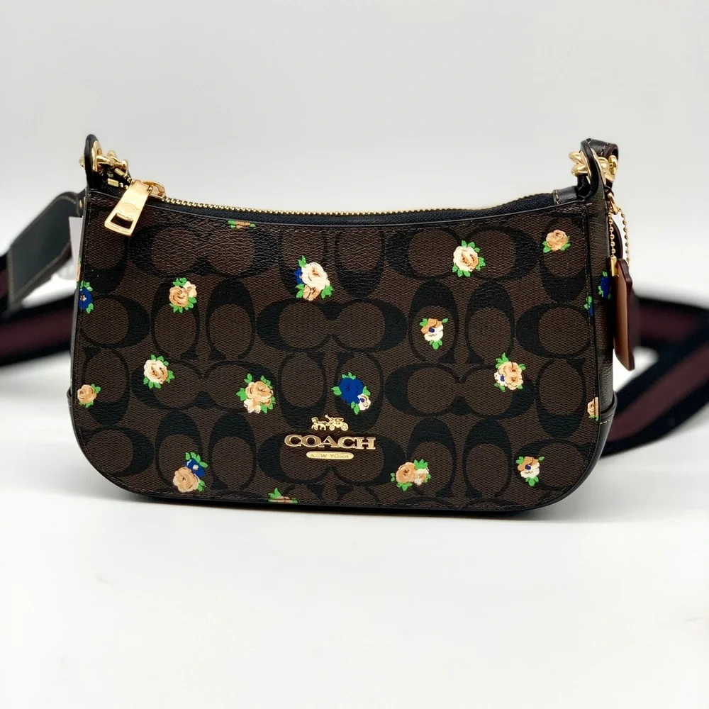 Coach
Jes Baguette In Signature Canvas With Vintage Mini Rose Print - Picture 2 of 10
